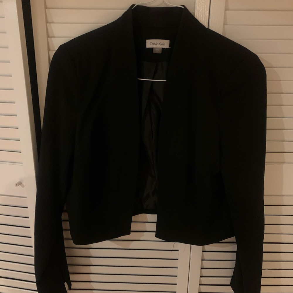 Calvin Klein Womens black and white cropped blazer